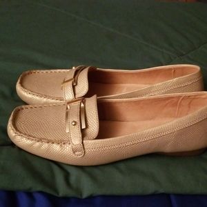 Women shoes